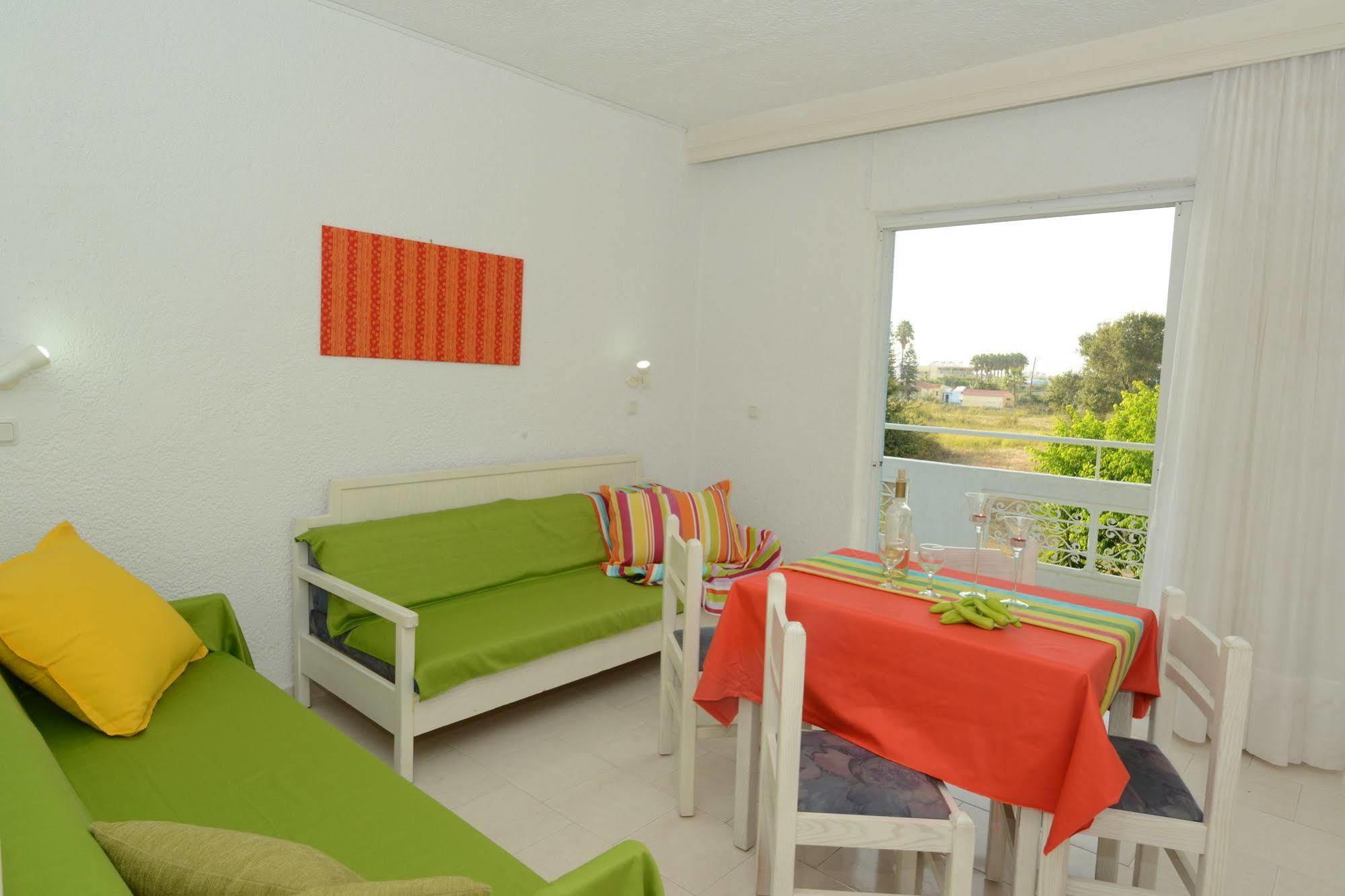 Golden Star Relax Hotel - Adults Only 16 Plus Tigkaki  Luaran gambar