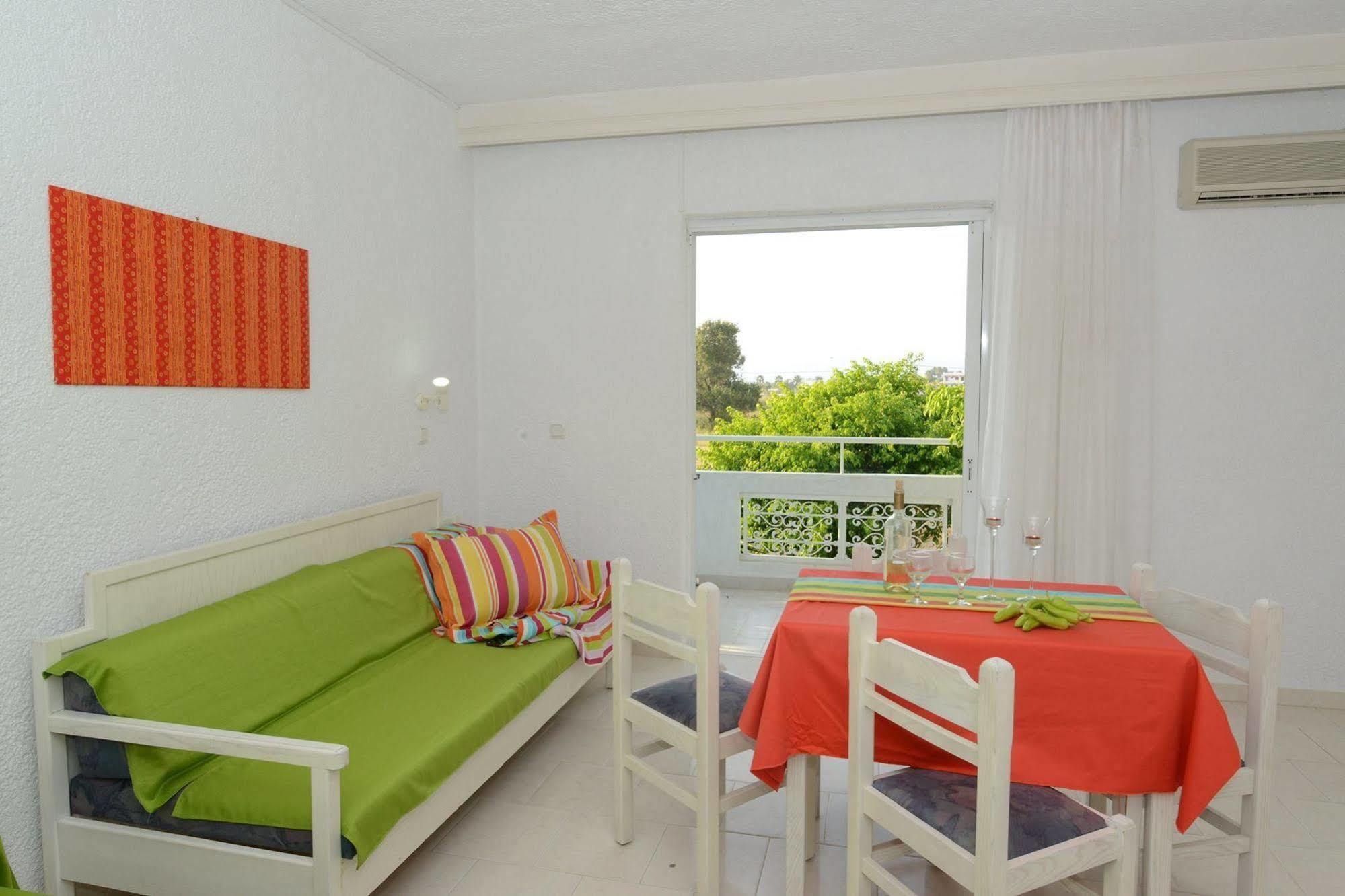 Golden Star Relax Hotel - Adults Only 16 Plus Tigkaki  Luaran gambar