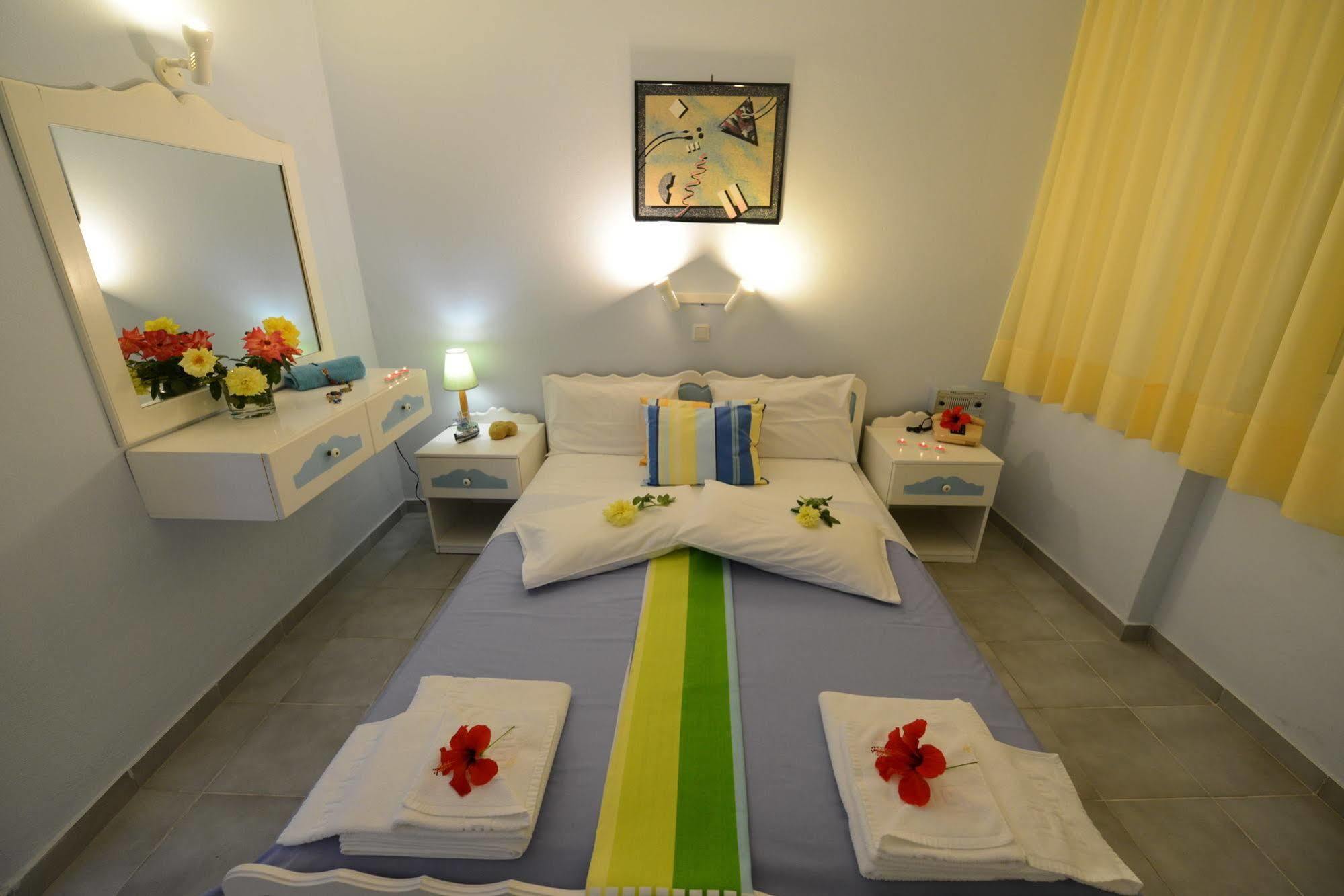 Golden Star Relax Hotel - Adults Only 16 Plus Tigkaki  Luaran gambar