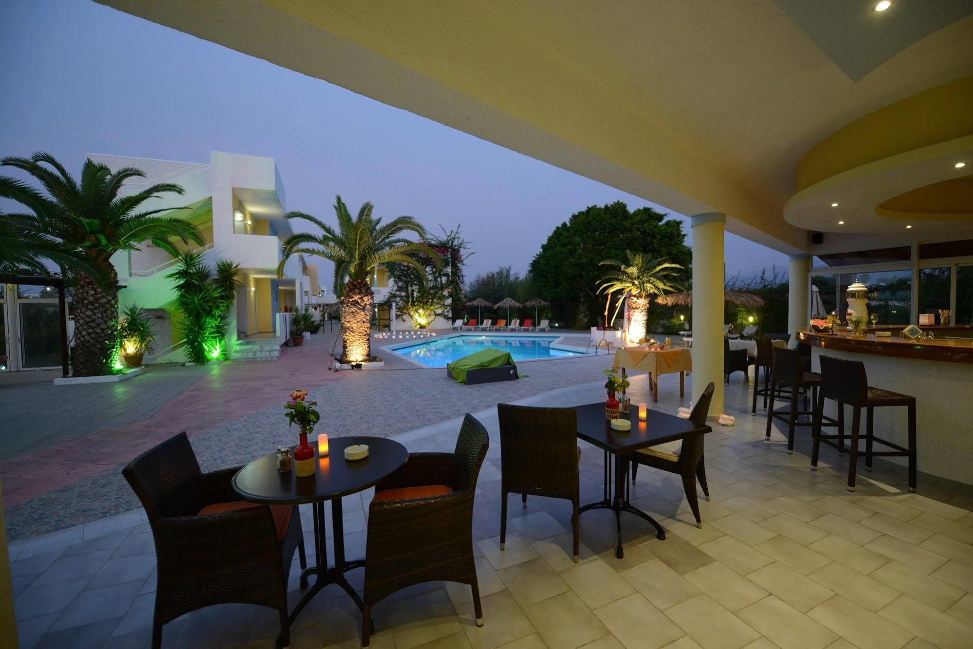 Golden Star Relax Hotel - Adults Only 16 Plus Tigkaki  Luaran gambar