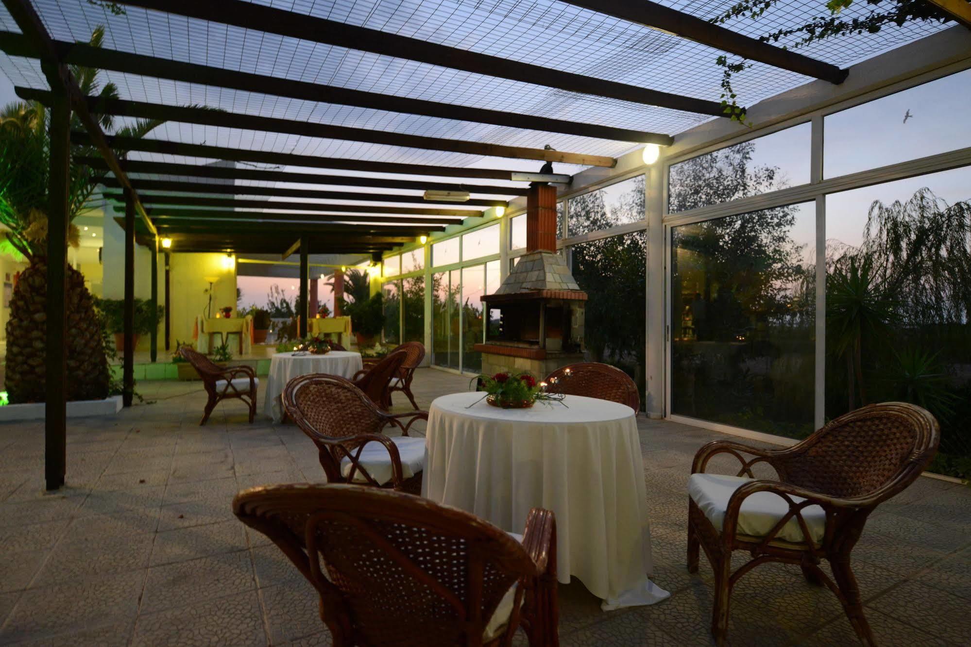 Golden Star Relax Hotel - Adults Only 16 Plus Tigkaki  Luaran gambar